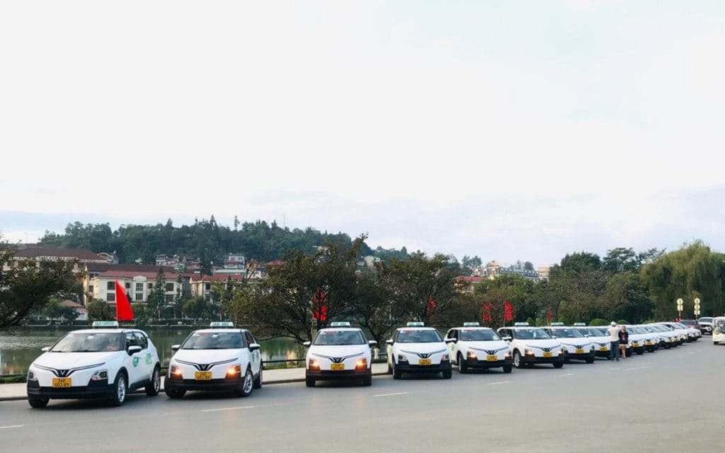 Taxi Gào sử dụng Herio Green, Nerio Green và Limo Green để đưa đón khách tại sân bay Pleiku